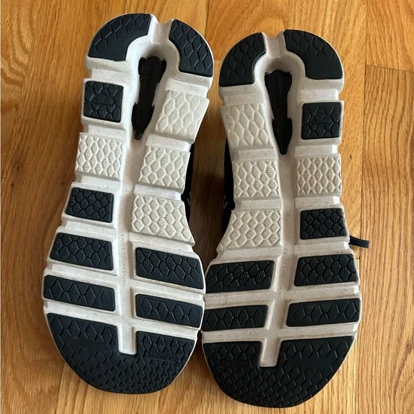 On Running Black and Gray Athletic Shoes - Picture 2 of 3